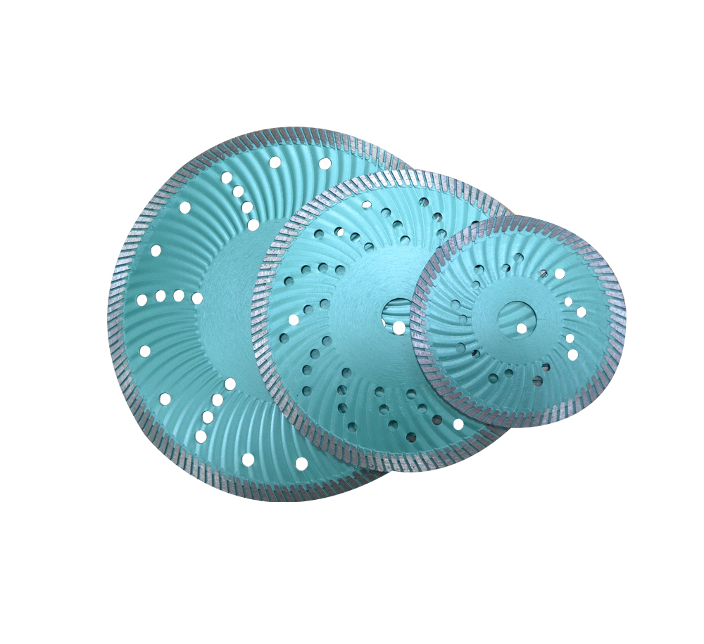 �����r����